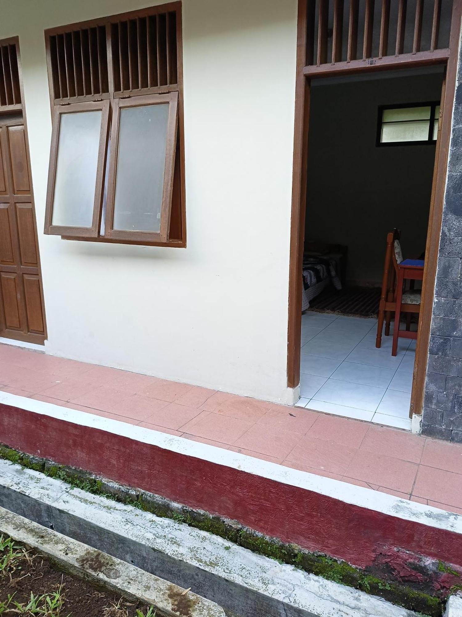 Kost Omaya Asrama *